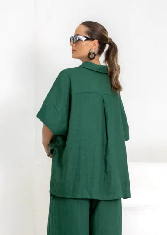 Camisa em linho com detalhe na lateral